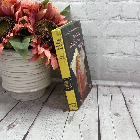 Vintage books Nancy Drew mystery stories #8 - Picture 2 of 6